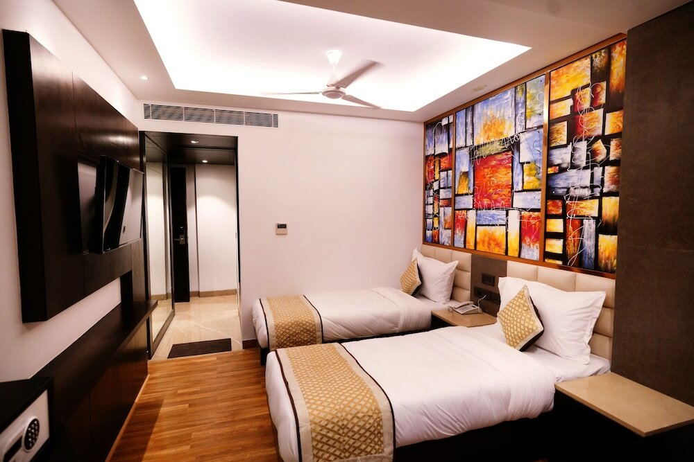 Фото отеля 2