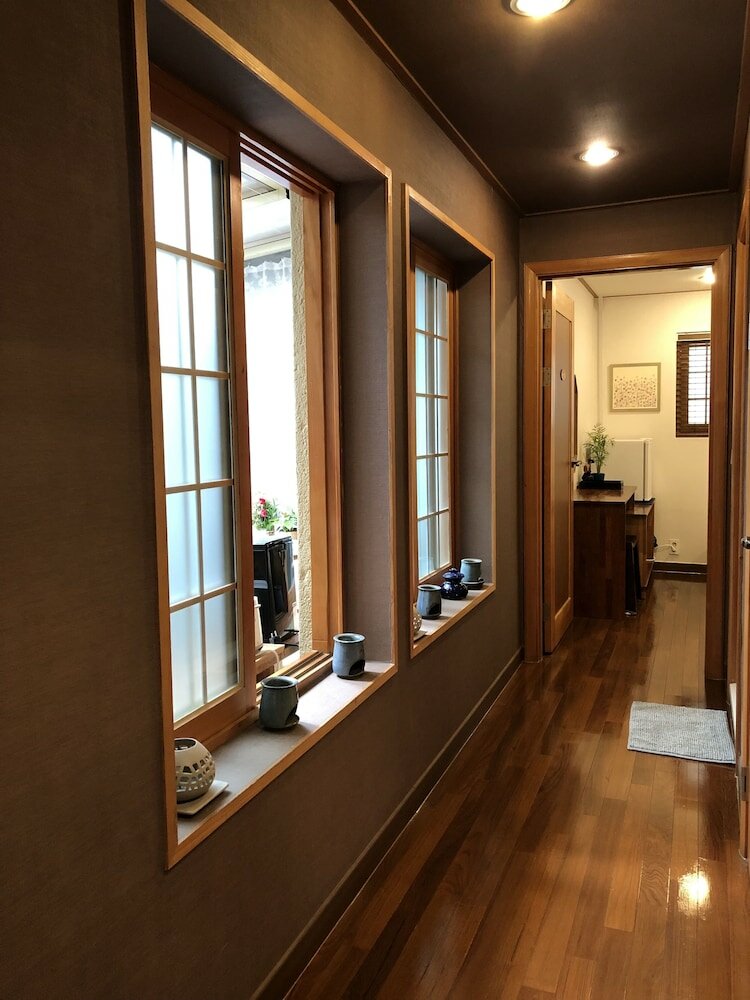 Фото Slow Tree House Hongdae - Caters to Women