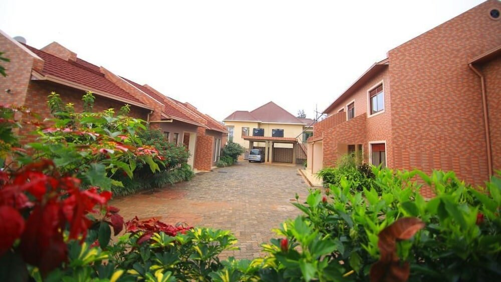 Фото Um Apartments