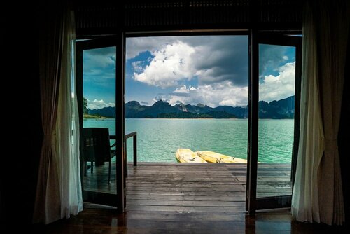 Гостиница 500 Rai Khao Sok Floating Resort