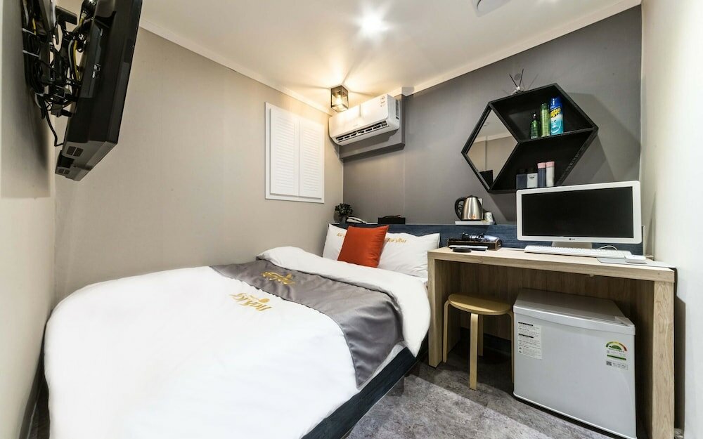 Фото отеля 2