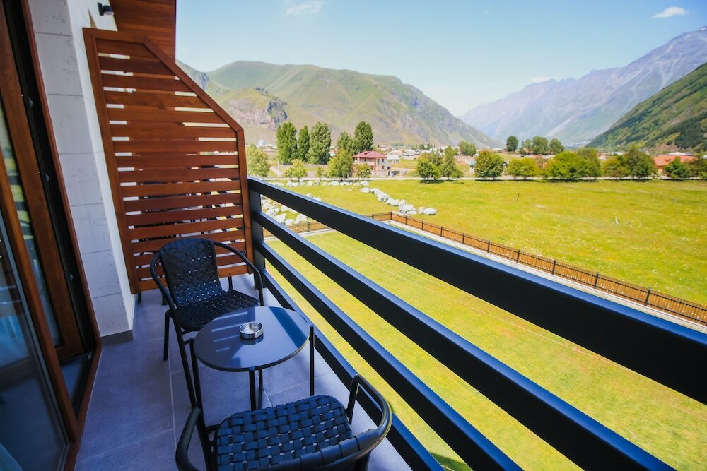 Фото Suatis Resort Hotel