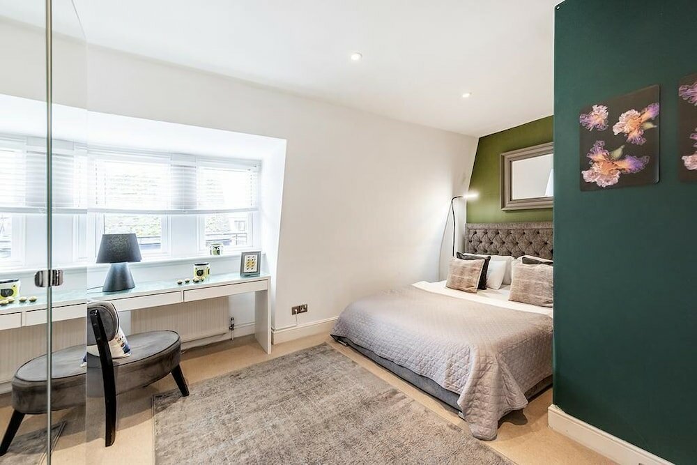 Фото Nassau Street