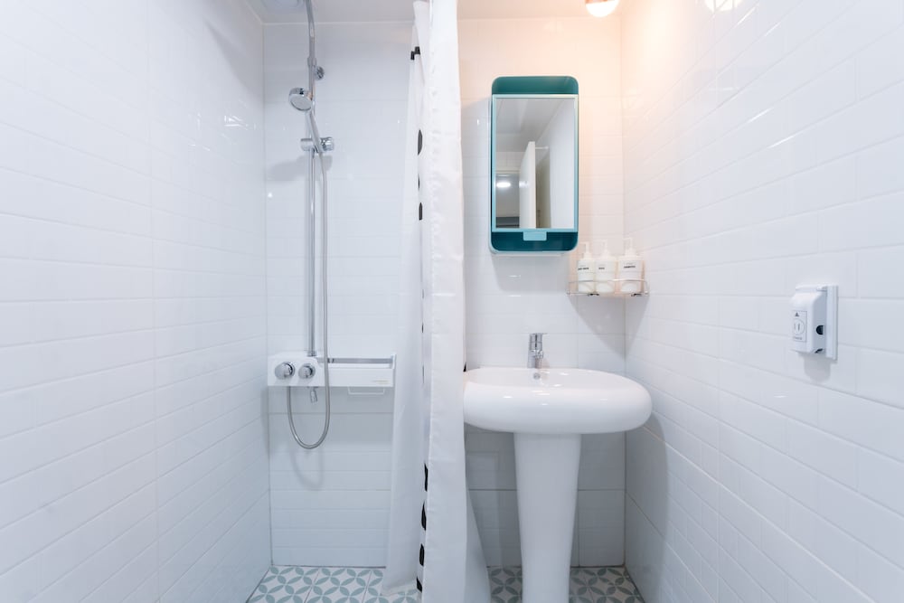 Фото Neat House Hongdae