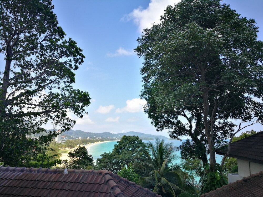 Фото On The Hill Karon Resort