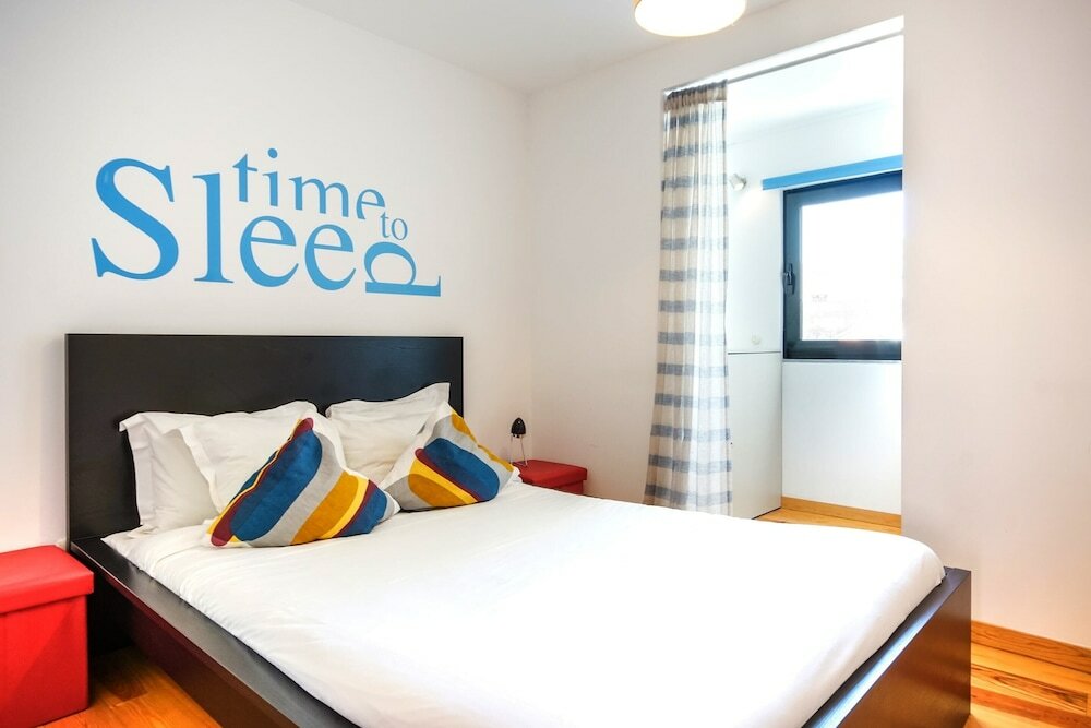 Фото Bright Maida Vale Apartment