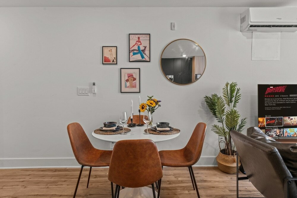 Фото Luxurious Modern Apt Near Art Museum