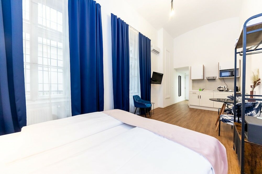 Фото Adagio Downtown Rooms