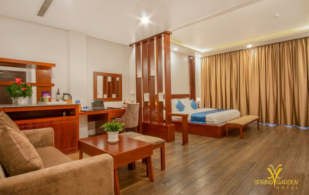 Фото Spring Garden Hotel