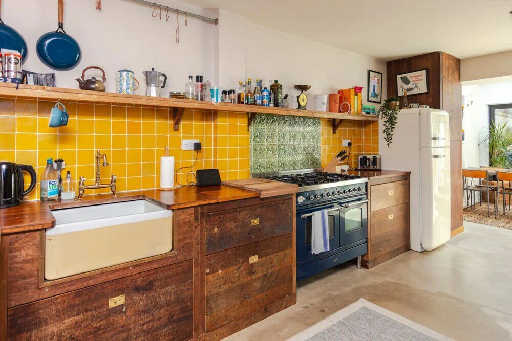 Фото Stunning 2 Bedroom House in Peaceful London Fields