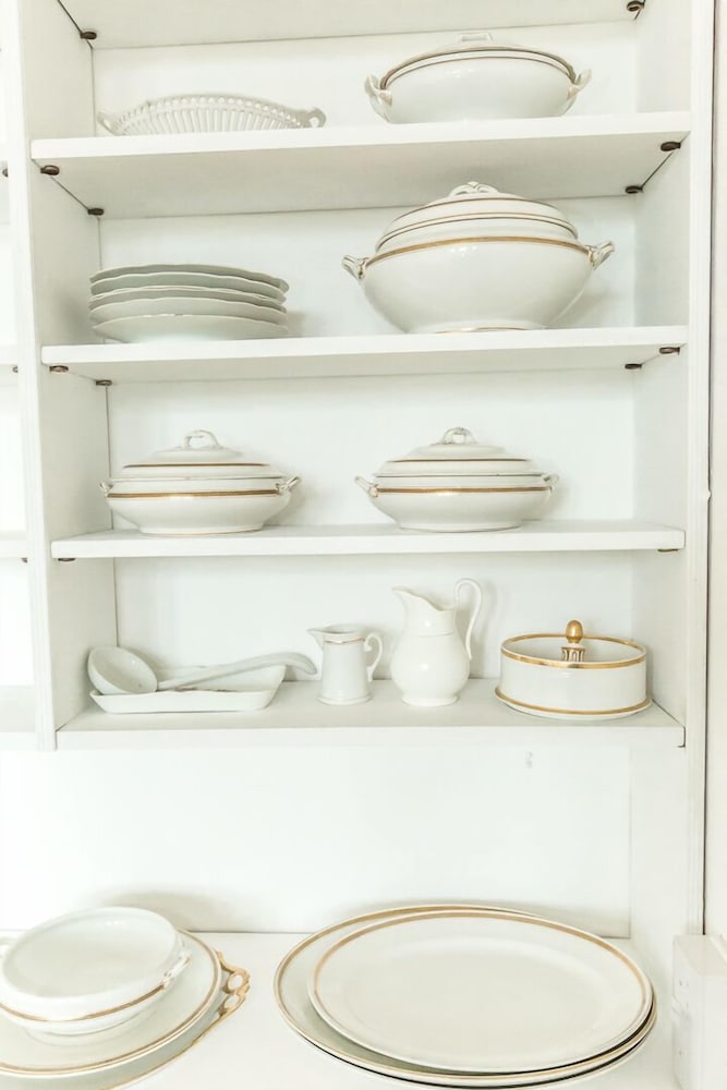 Фото Spacious 1br Period Apartment Hampstead