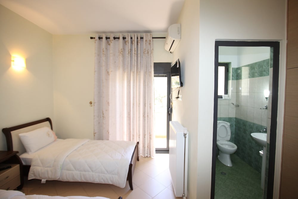 Фото Hotel Gryka e Kelcyres