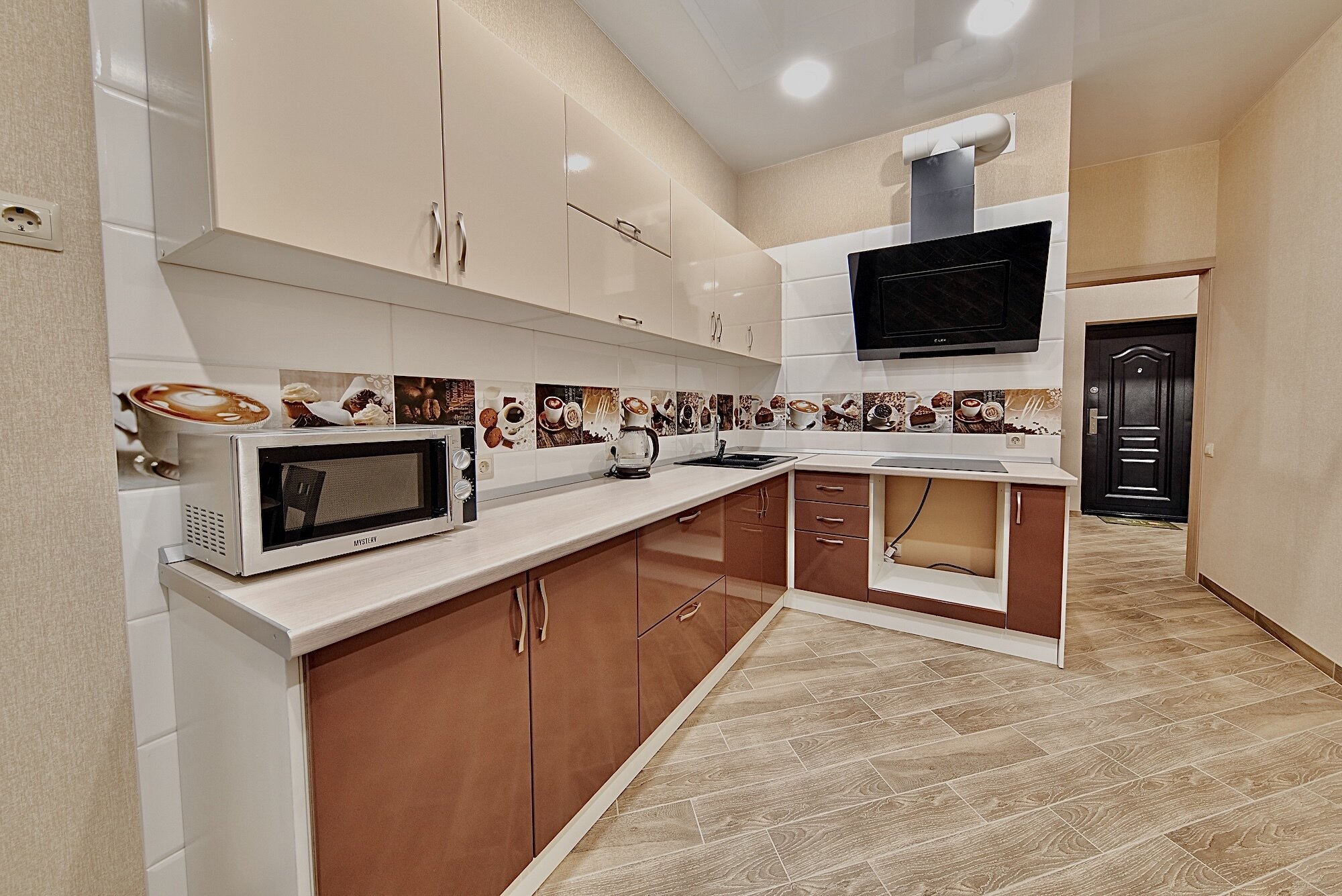 Фото LetoApart на улице Энгельса 95