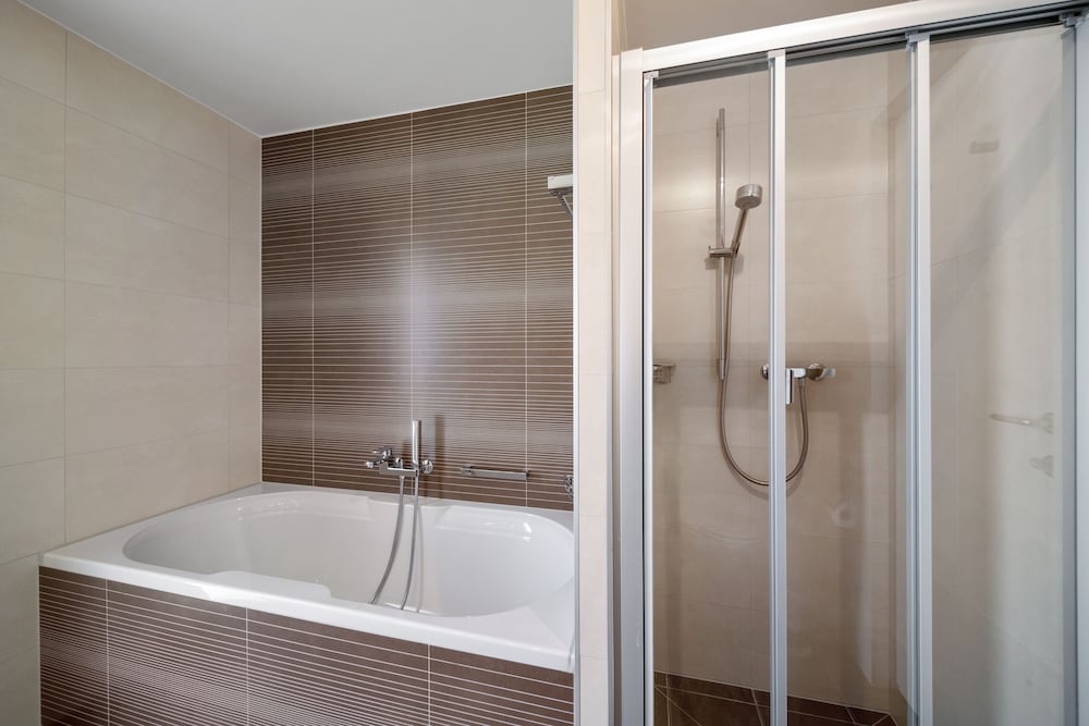 Фото Montreux Panoramic Views 4bd Apartment