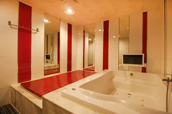 Фото 87416171702