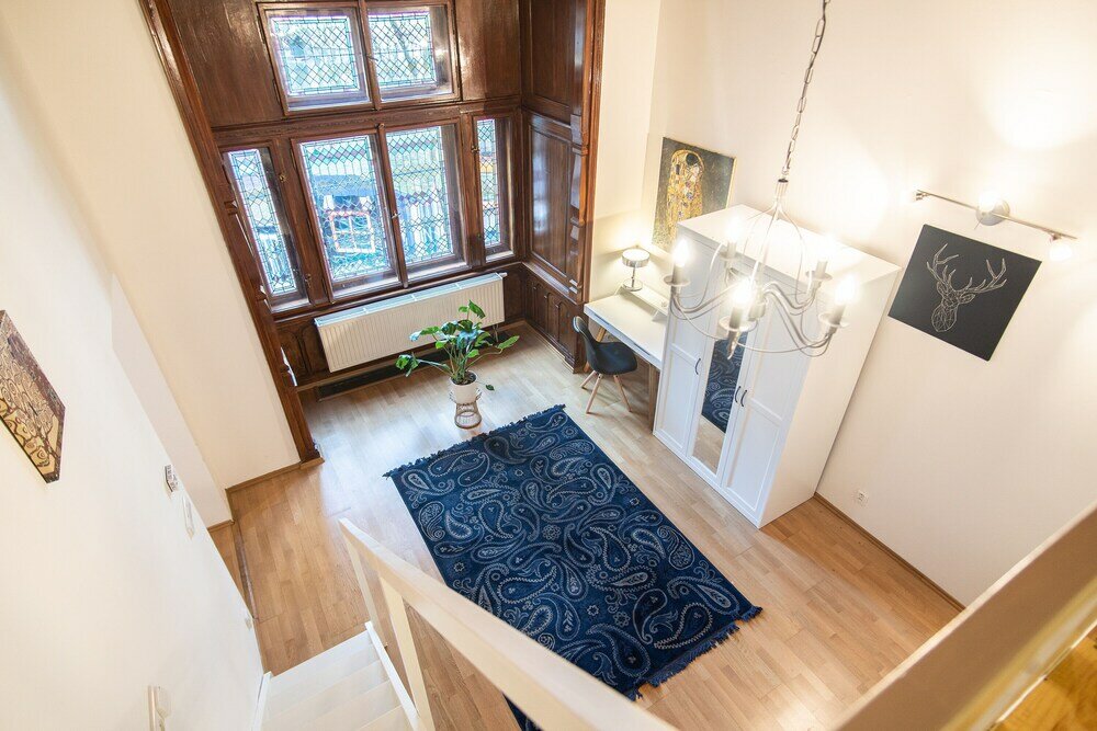 Фото Lovely Apartment on Mala Strana just 10 mins walk to scenic places