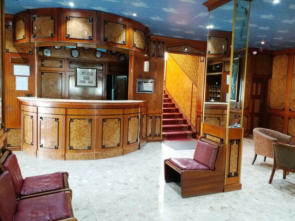 Фото отеля 2