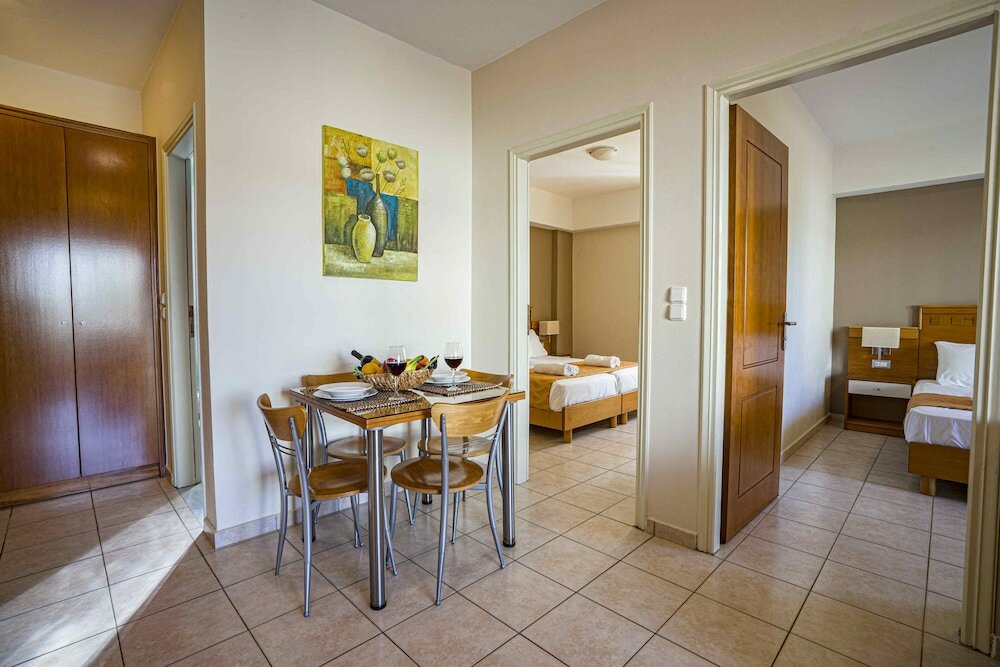 Фото Helios Apartments