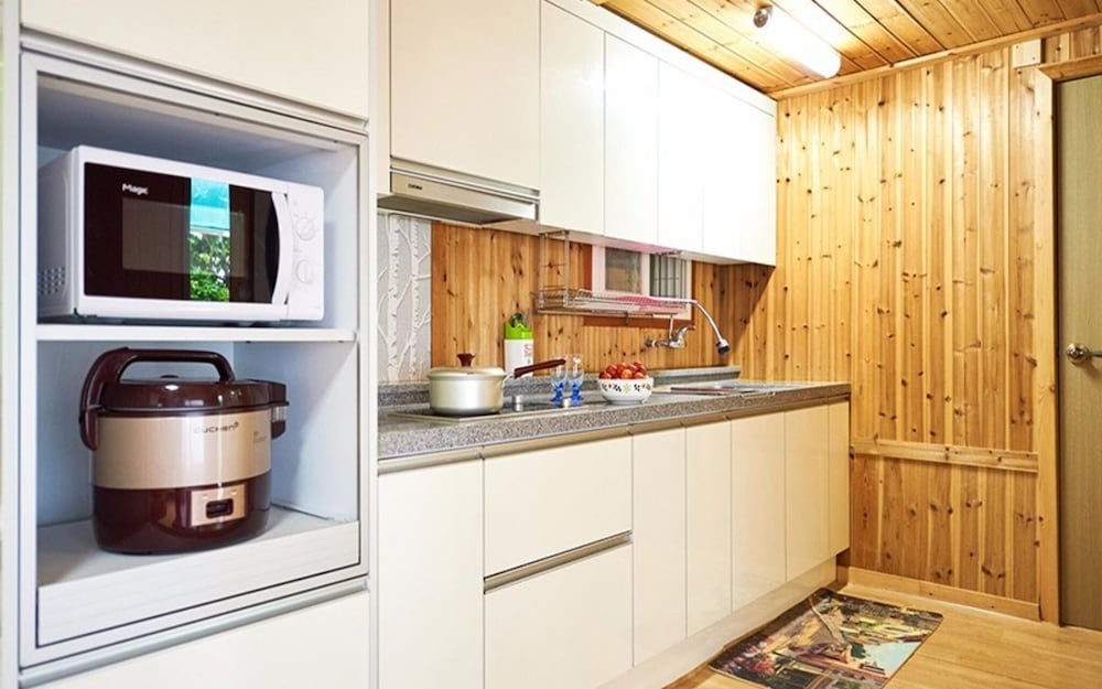 Фото Yeosu Dolsan Healing Pension