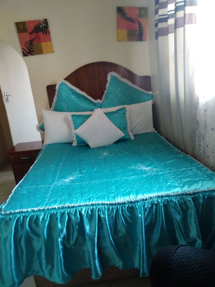 Фото Crown Inn Guest House