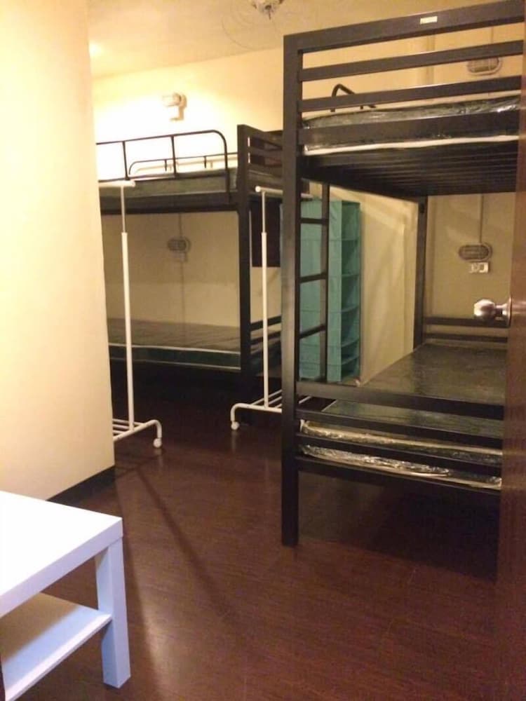 Фото Sincere Guest House & Restaurant - Hostel