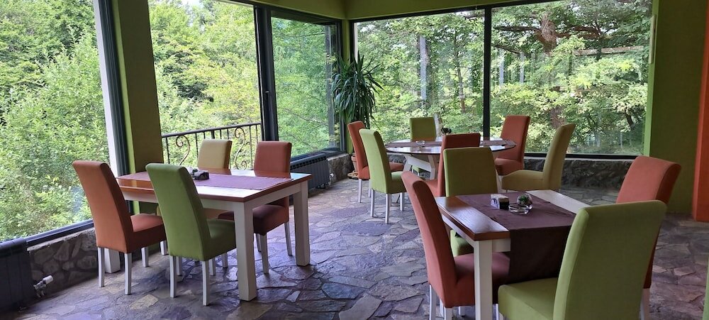 Фото Hotel Serdar