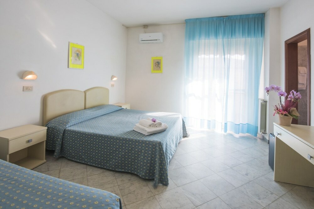 Фото Hotel Mariotti