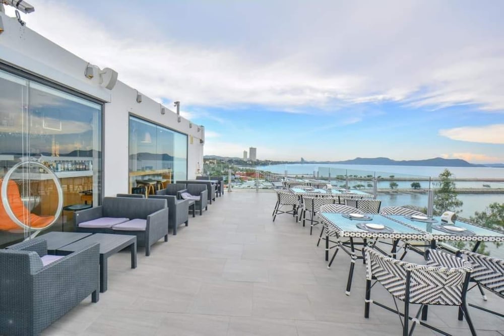 Фото Worita Cove