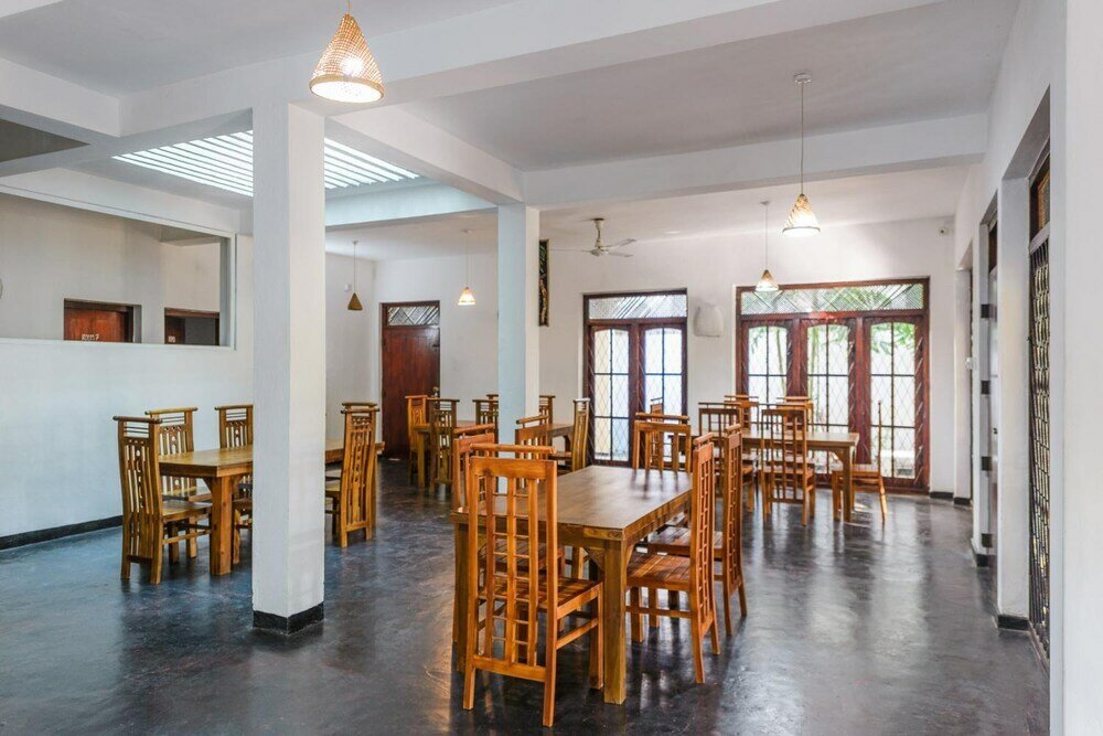 Фото Bright Sunshine Guest House