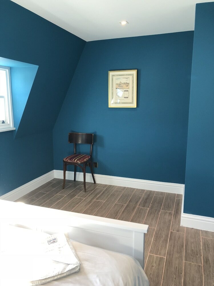 Фото Stylish Maisonette and studio in Victoria