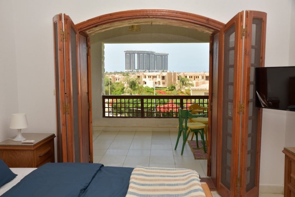 Фото Seven Seasons Hospitality