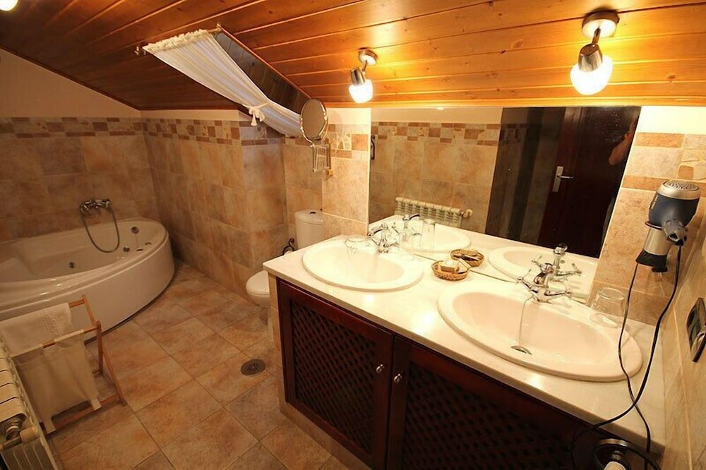 Фото Hotel Casa Suarna