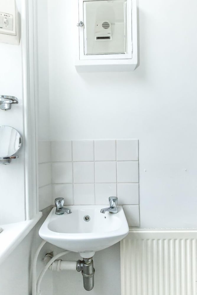 Фото Spacious 1br Period Apartment Hampstead