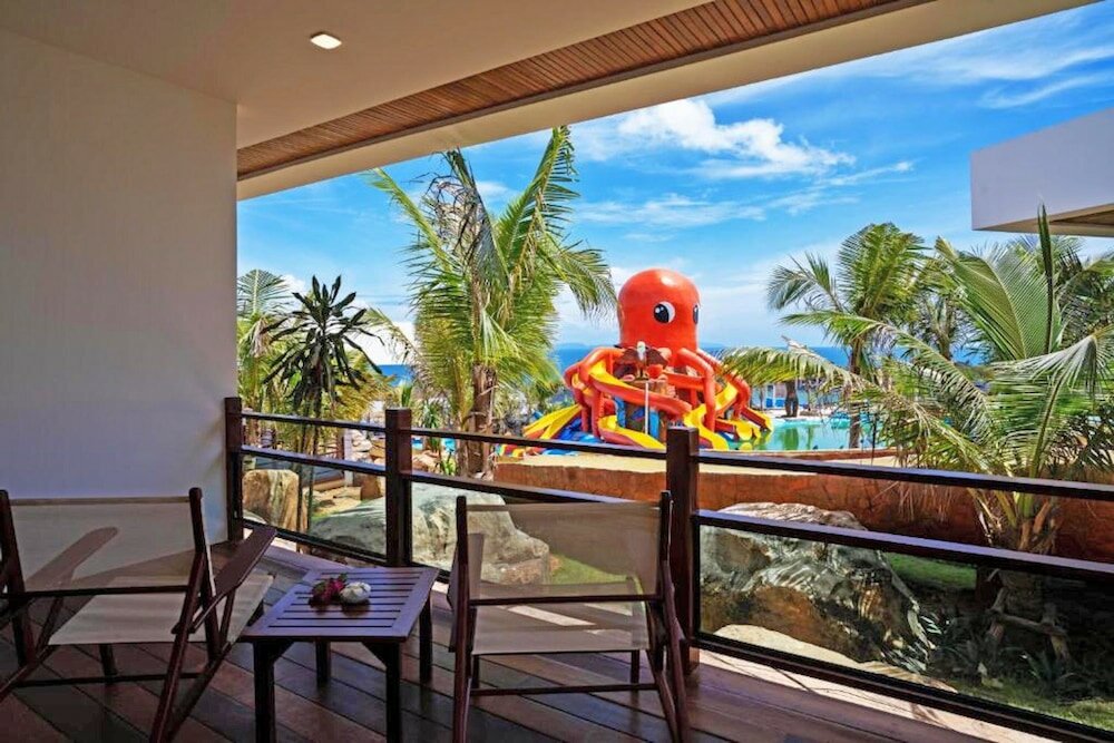 Фото Phi Phi Mountain Beach Resort