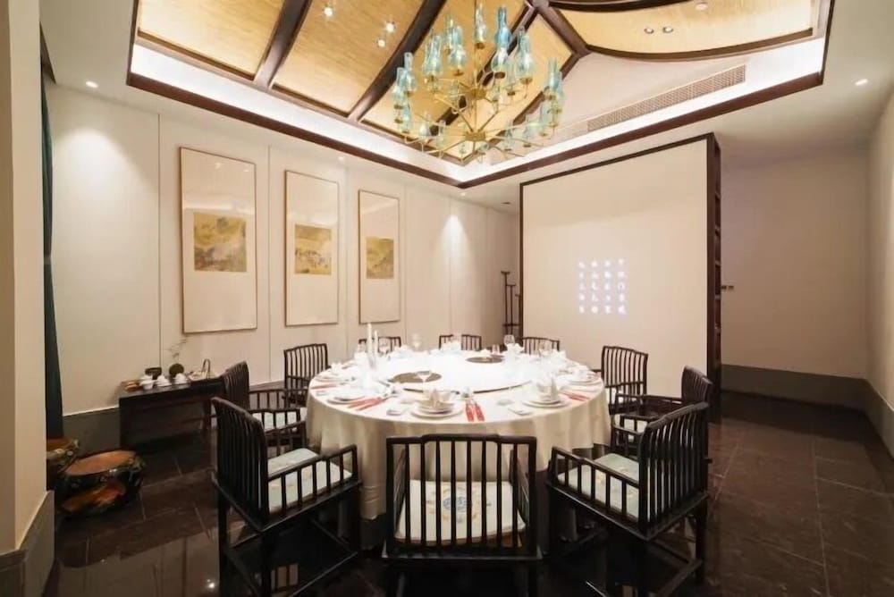 Фото Sanfang Qixiang Shuxiang Wenru Hotel