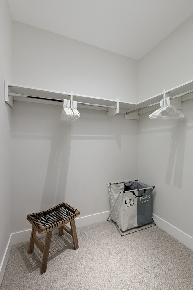 Фото 7476 Granville St