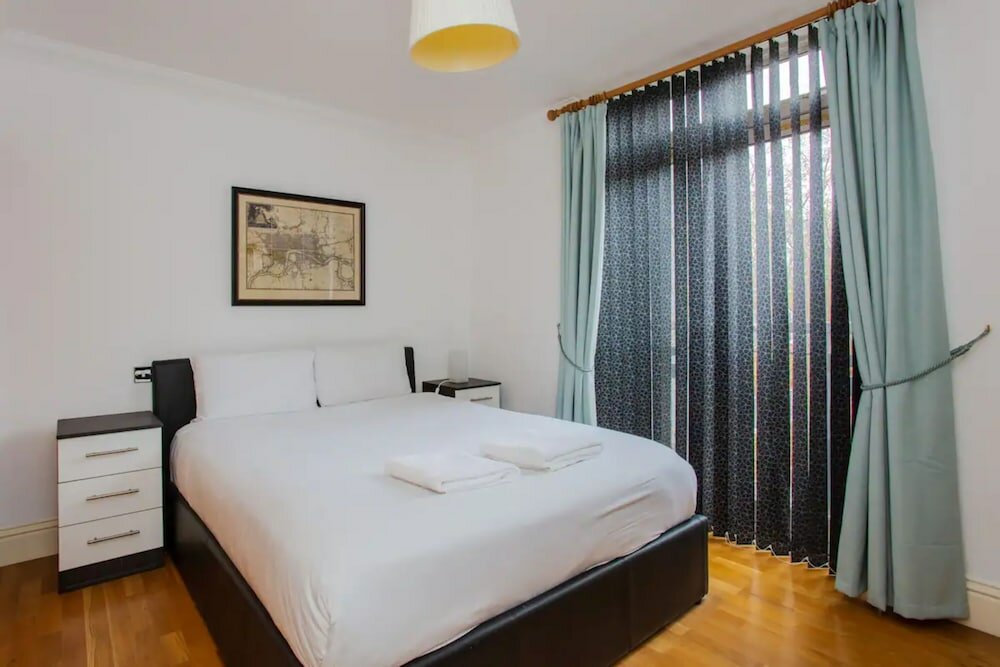 Фото Bright 2 Bedroom Apartment in Islington