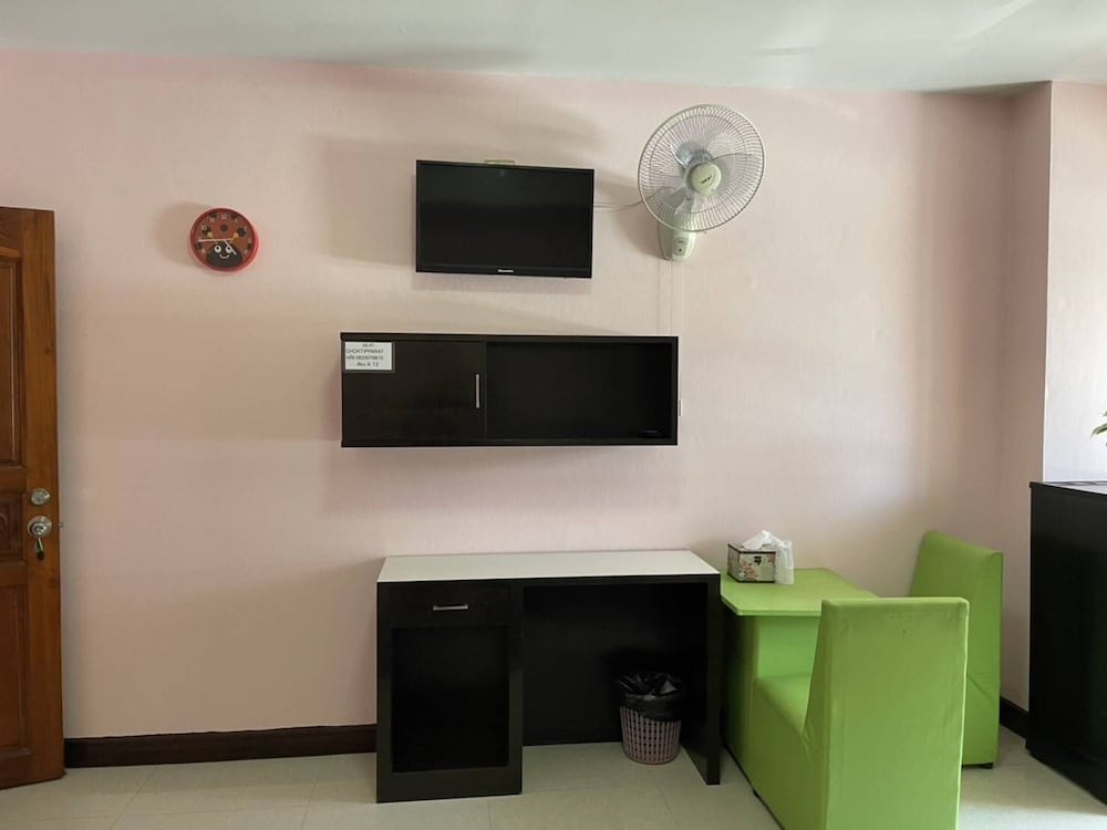 Фото OYO 75399 Choktipparat Place