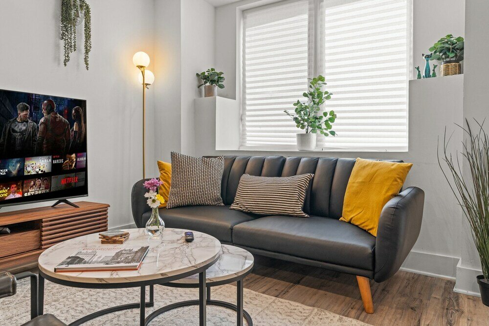 Фото Luxurious Modern Apt Near Art Museum