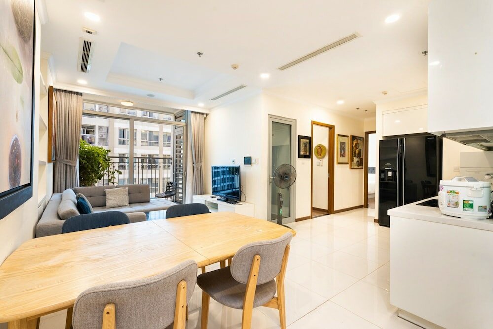 Фото Luxury Landmark - Linh's Apartment