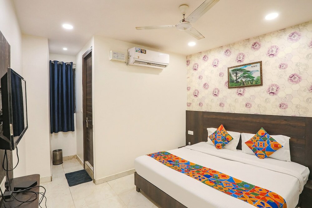 Фото Fabhotel Royal Galaxy I