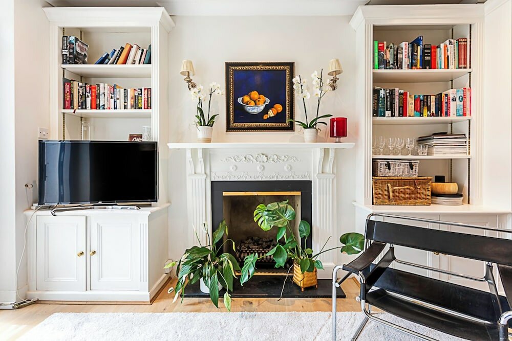 Фото Kensington Retreat With Private Patio