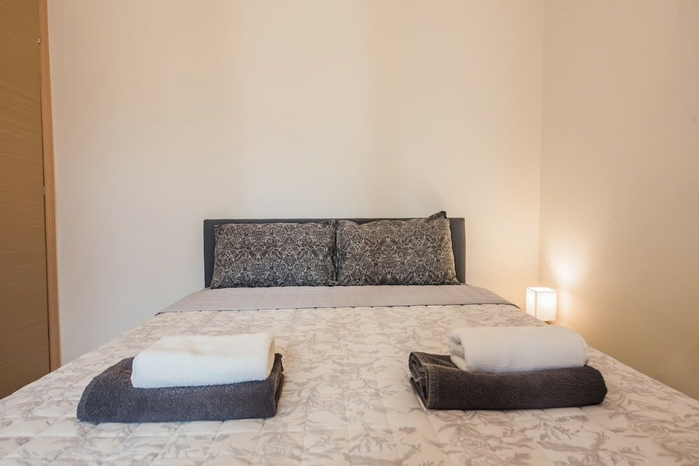 Фото Halu! Modern Centre Apartment