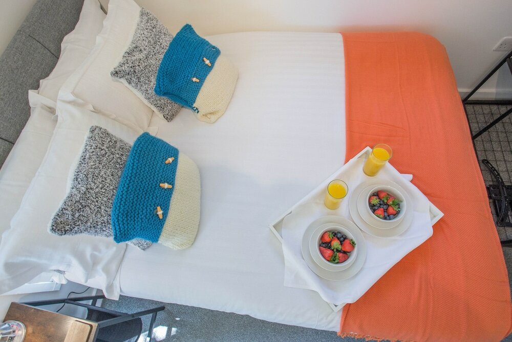 Фото Snug with Views of the Chilterns