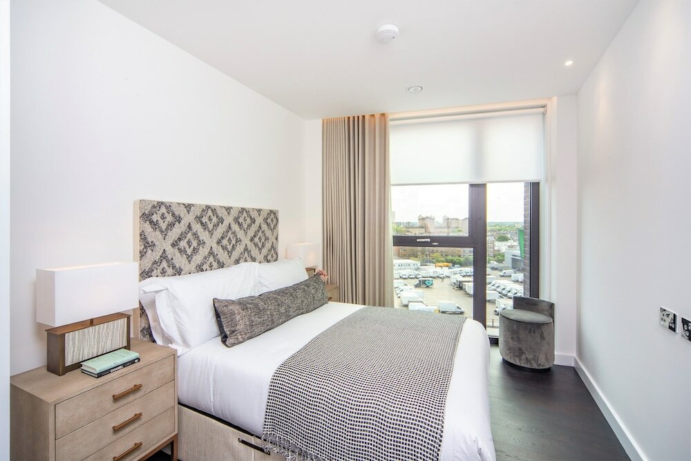 Фото Thornes House Apartments