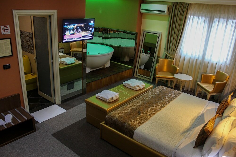 Фото Hotel Deluxe