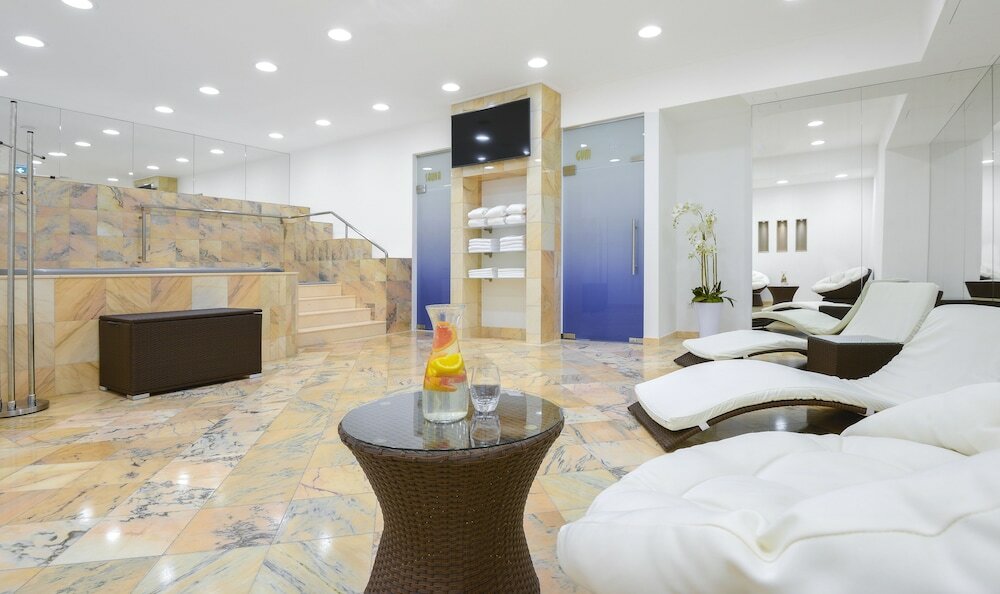 Фото Hotel Savoy