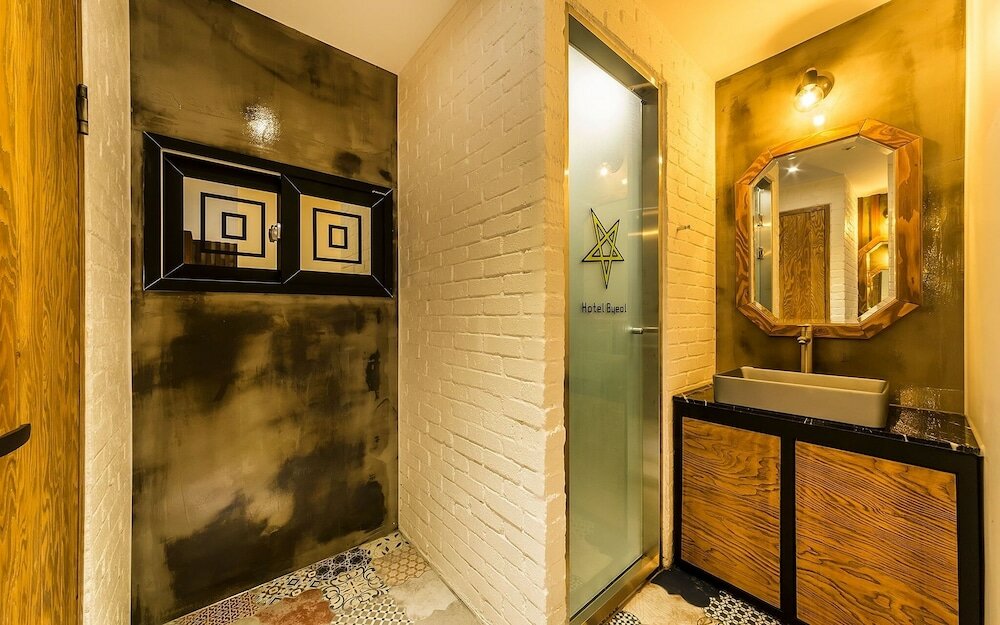 Фото Anyang Beomgye Byeol Hotel