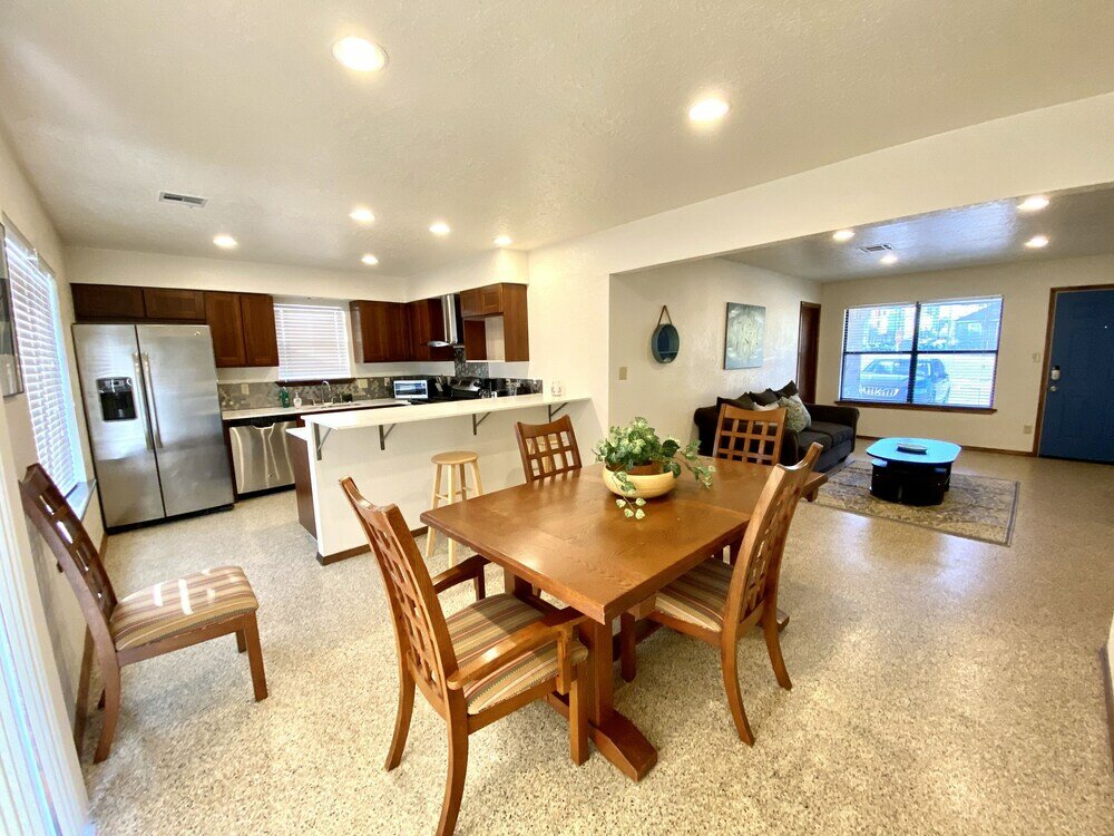 Фото Garage Studio near Oushc Hospital