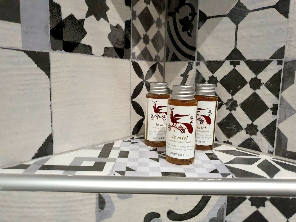 Фото Cosmopolitan Apartments Nilie Suites & Aprts